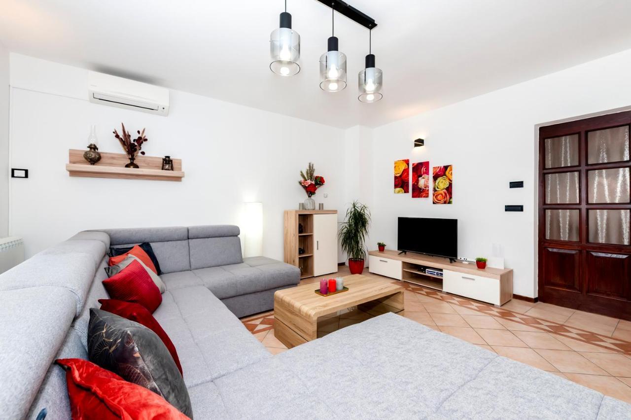 Apartment St. Antonio Ровінь Екстер'єр фото