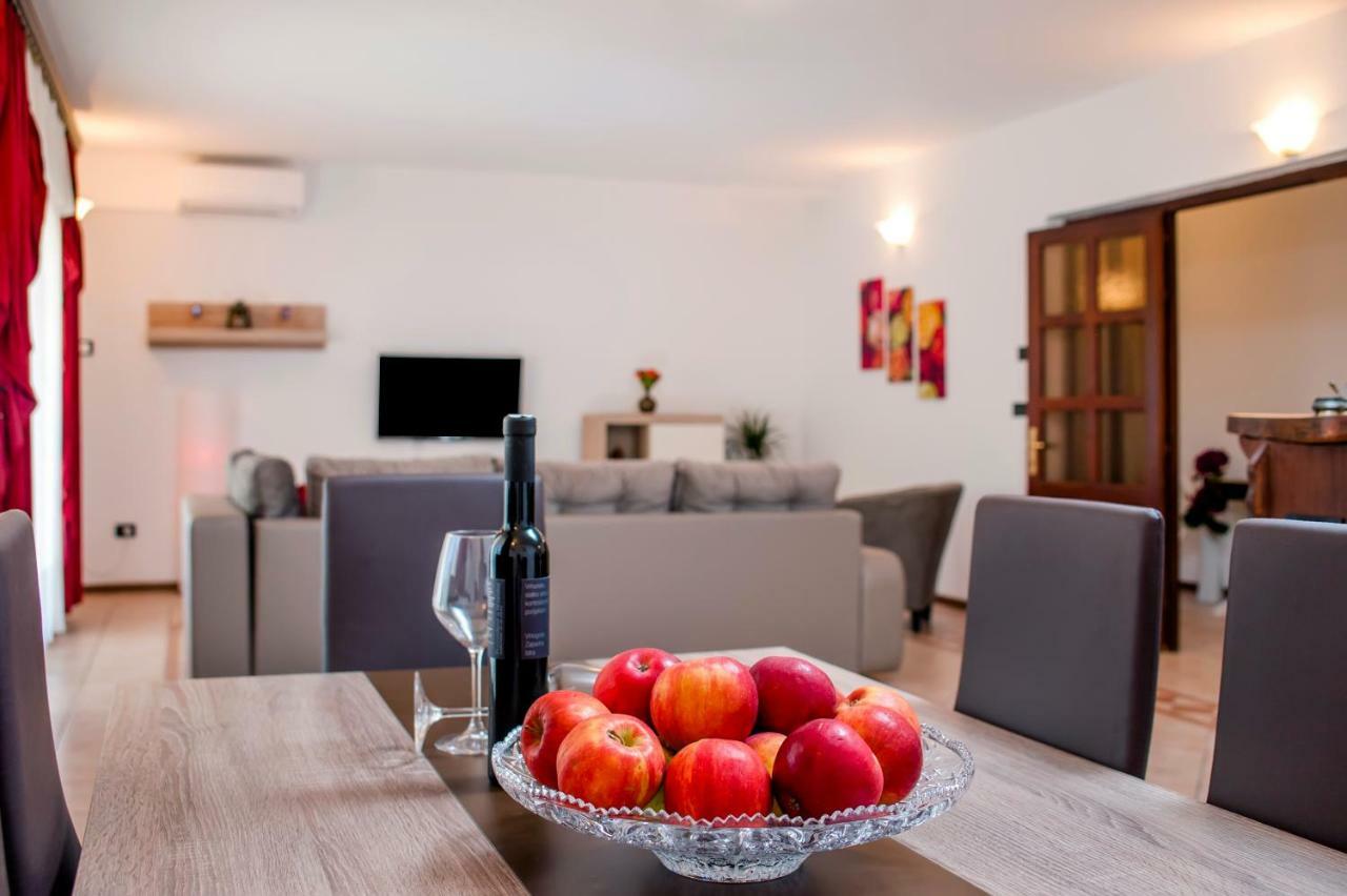 Apartment St. Antonio Ровінь Екстер'єр фото